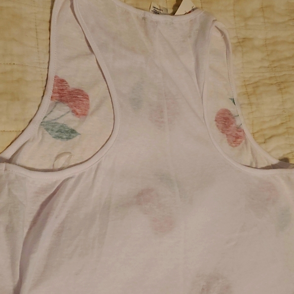 Sweet Claire 🍒 tank top - Picture 3 of 4